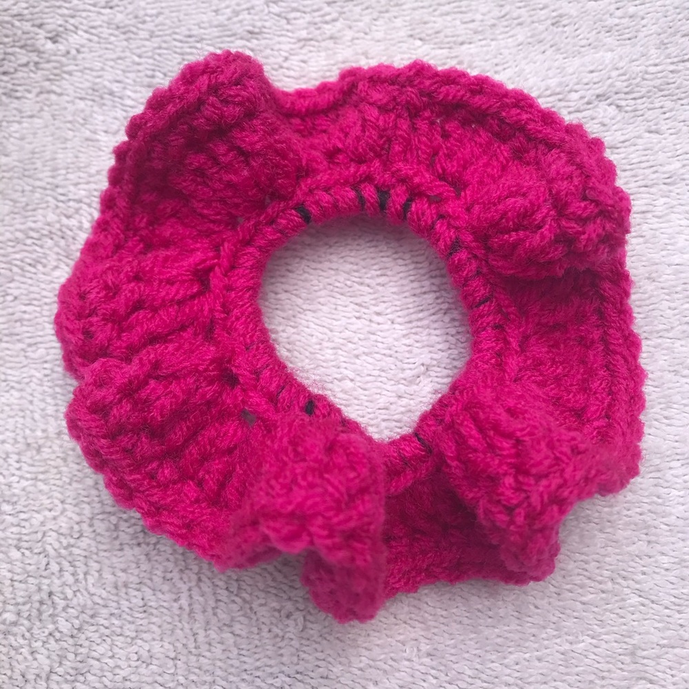 Pink scrunchie - Picture 2 of 2